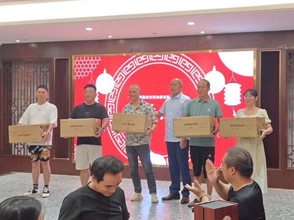 บริษัท ฝูเจี้ยนไท่อันเคลือบฟิล์ม จำกัด งานเลี้ยงสังสรรค์เทศกาลไหว้พระจันทร์การเดินทางครั้งใหม่